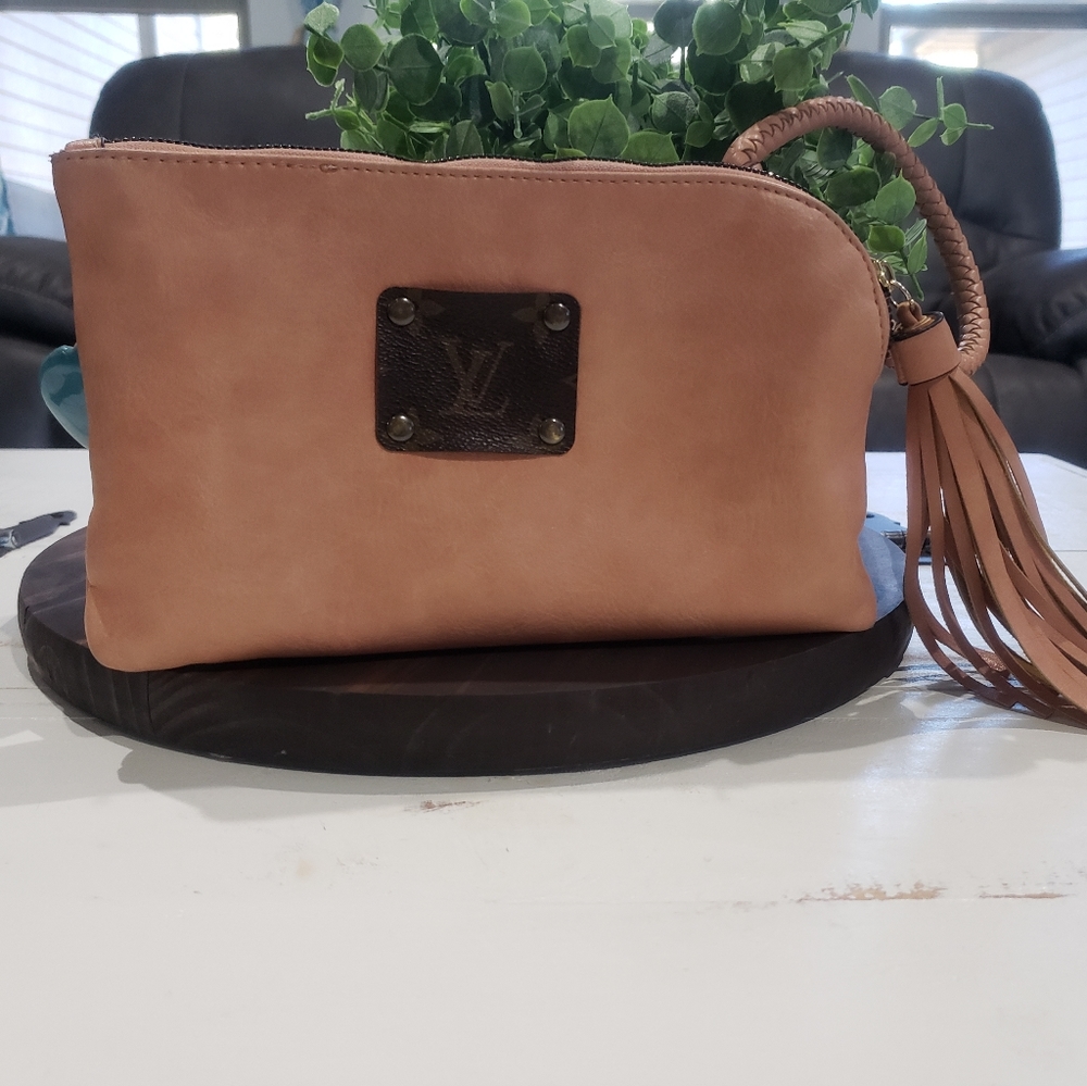 Wristlet